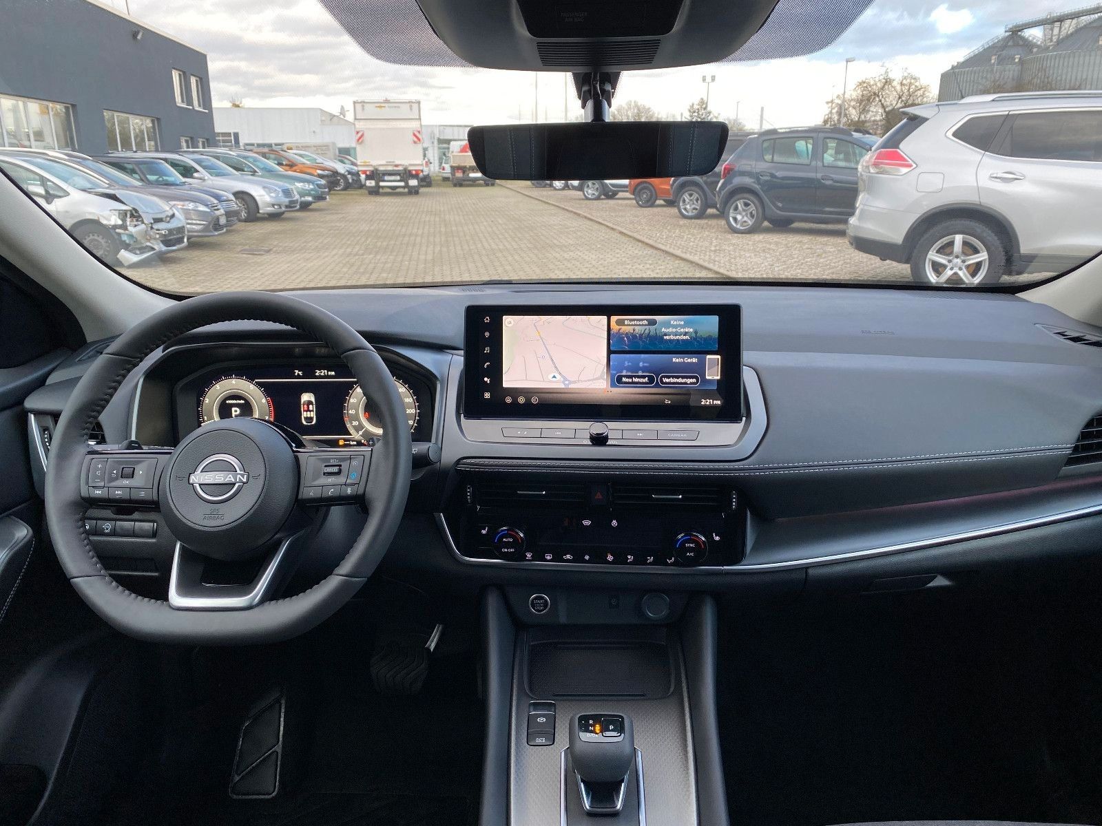 Fahrzeugabbildung Nissan Qashqai 1.3 DIG-T MHEV N-Connecta LED+SHZ+AHK