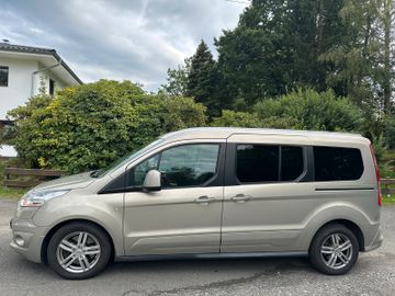Ford Grand Tourneo - 1