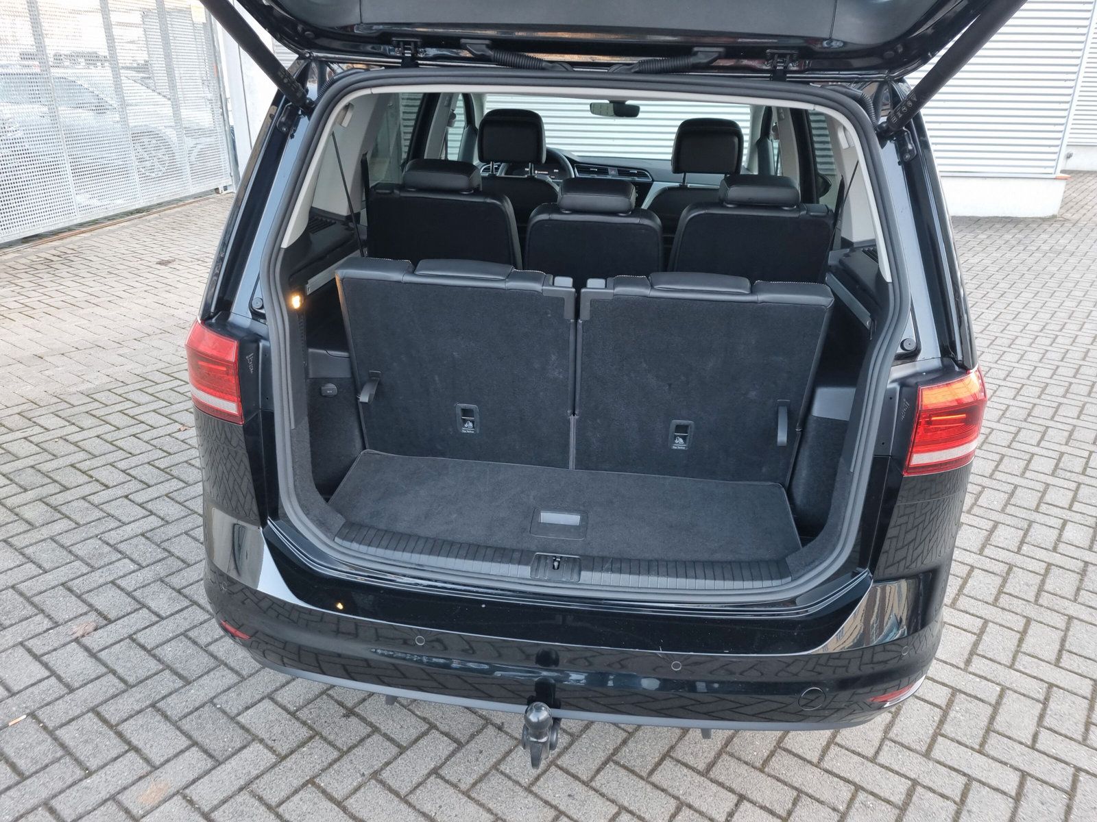 Volkswagen Touran - Bild 11
