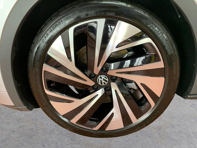 ID.4 GTX 4MOTION +IQ.LIGHT+PANO+HARMAN+NAVI+AHK+