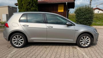 Volkswagen Golf - 6