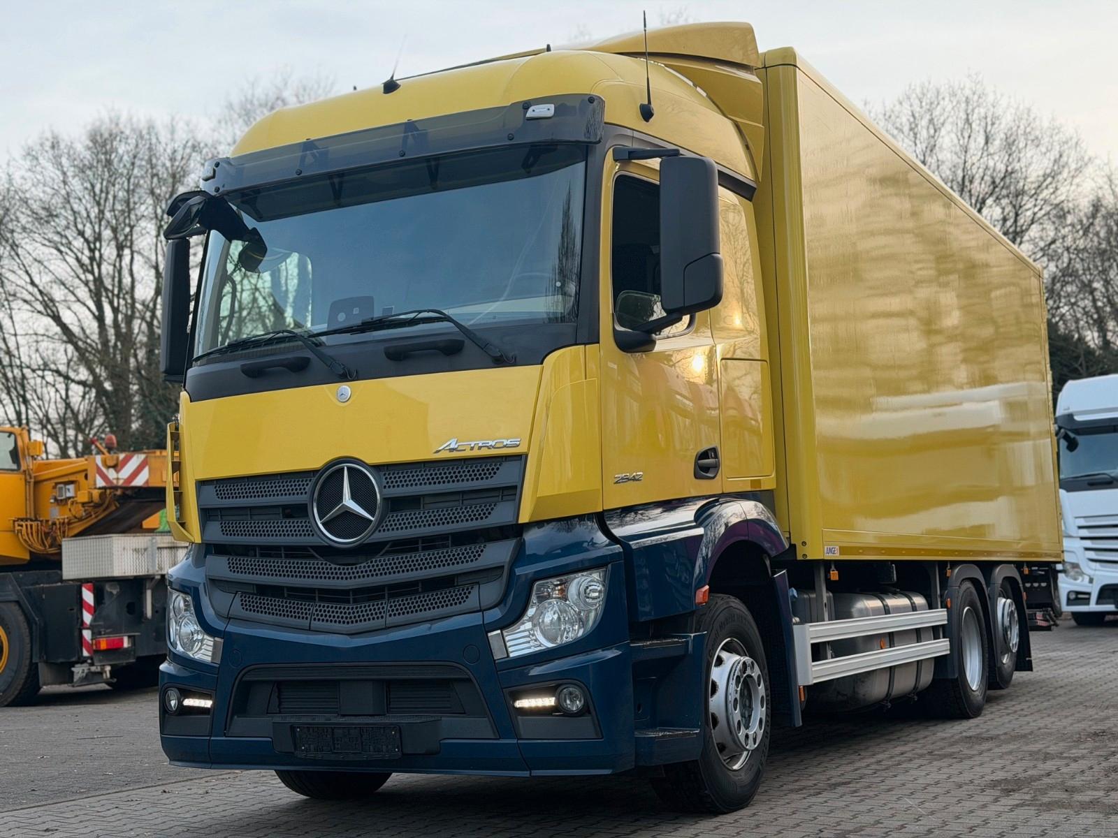 Mercedes-Benz Actros 2542 L Koffer LBW Lenkachse