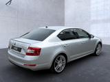 Skoda Octavia Lim. Elegance+BI-XENON+NAVI+PDC+TEMPOMAT - : Taxi, Limousine