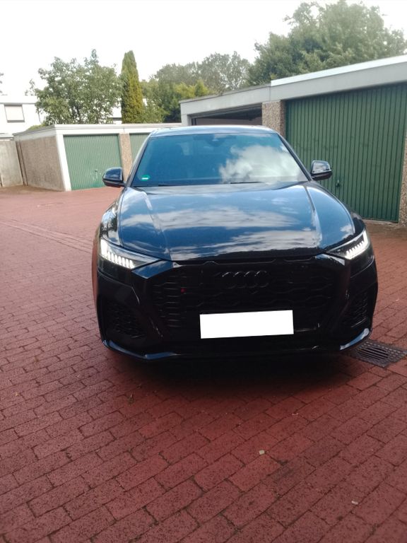 Image of Audi RSQ8
