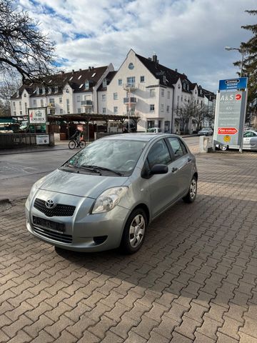 Toyota Yaris 1,4-l-D-4D Cool