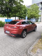 BMW X4 xDrive25d AT Advantage - BMW X4 Gebrauchtwagen in München