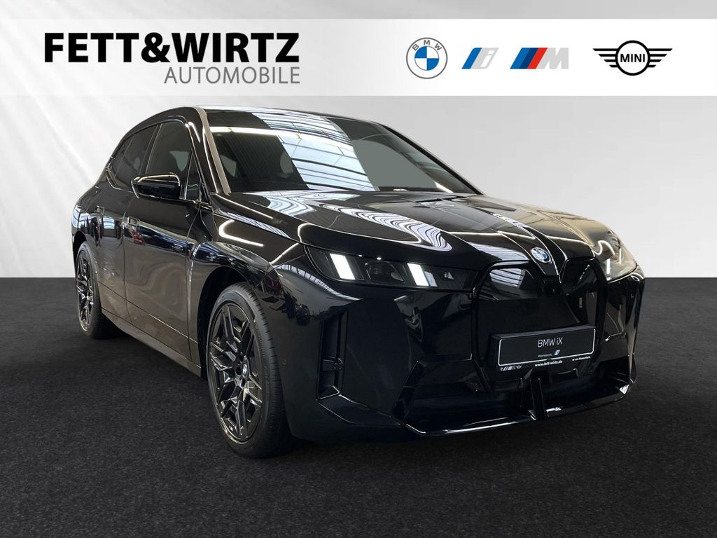 BMW iX