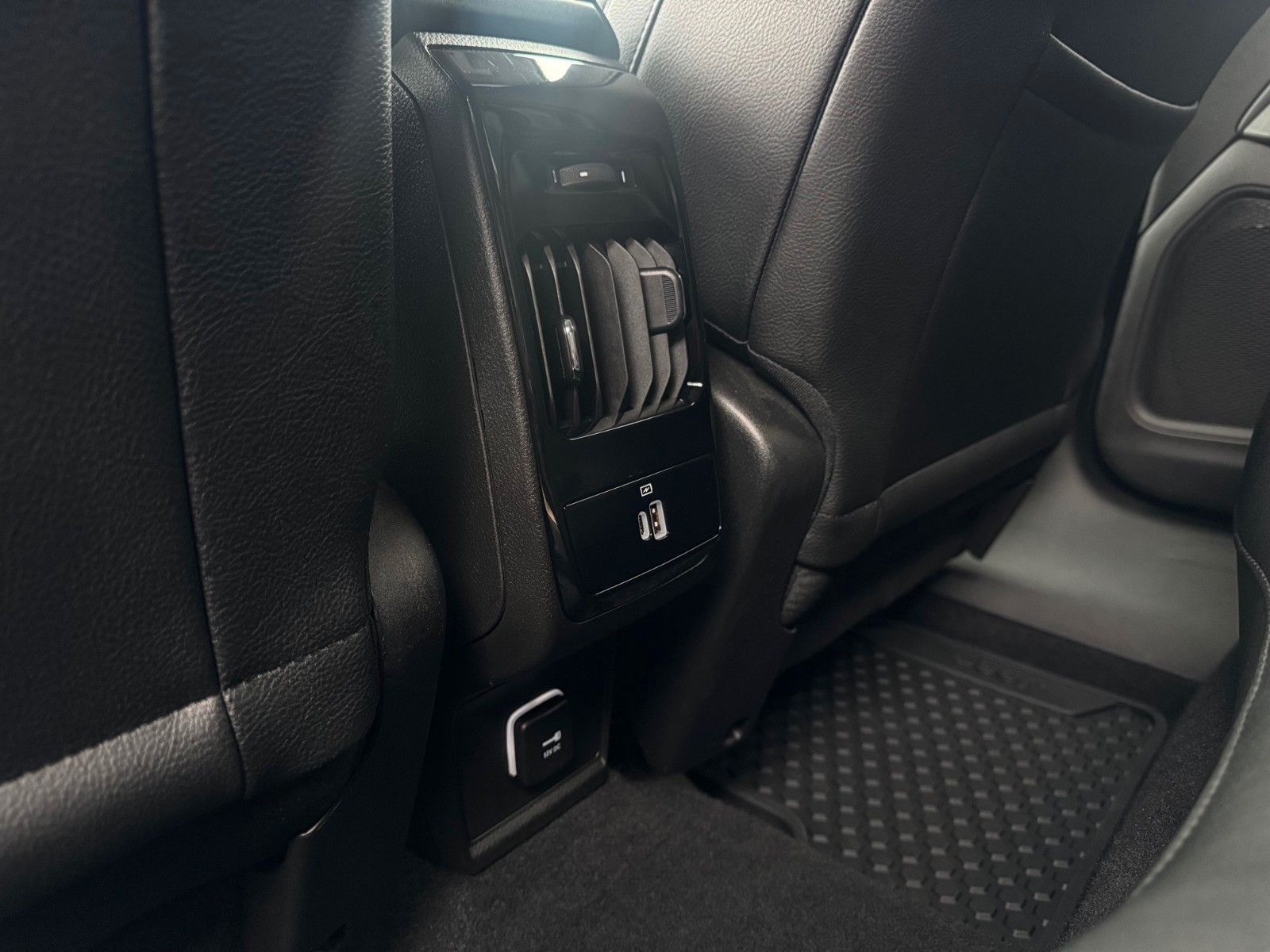 Fahrzeugabbildung Jeep COMPASS Altitude 360° Kamera Carplay Sitzheizung