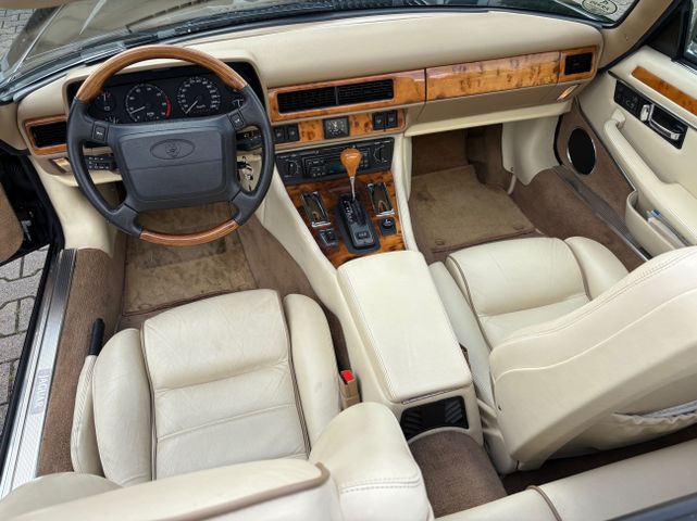 Fahrzeugabbildung Jaguar XJS Cabrio 4.0 Convertible 1.Hand+Top Zustand