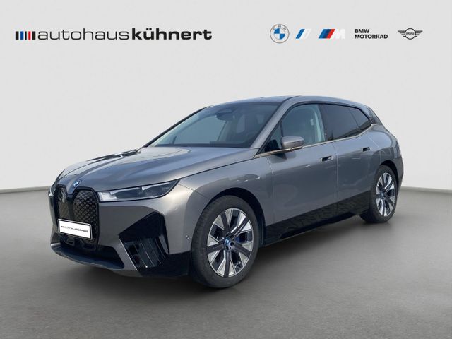BMW iX xDrive40 Sportpaket SpurA. StHzg HUD HiFi Nav