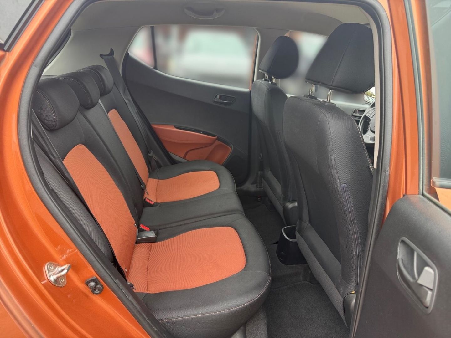 Fahrzeugabbildung Hyundai i10 1.0 FIFA WORLD CUP ALLWETTER+KLIMA+SHZ