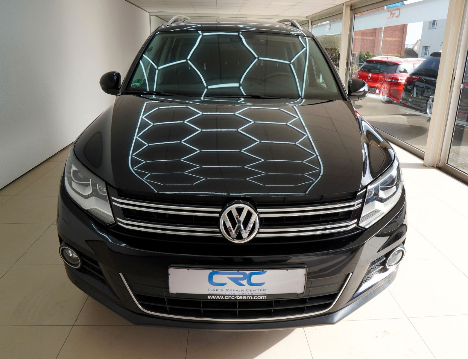 Fahrzeugabbildung Volkswagen Tiguan Sport & Style 4Motion*Aut.*Navi*Leder*AHK