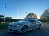 BMW E90 320si - BMW 320: 320si E90