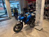 Honda CB750 Hornet 2025 Wave Blue *sofort verfügbar* - HONDA CB750C