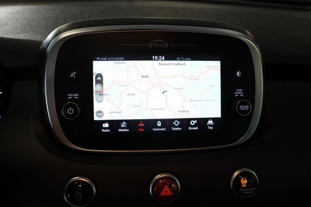 Fahrzeugabbildung Fiat 500X Cross|1HAND|PANO|KAMERA|ACC|19ZOLL|