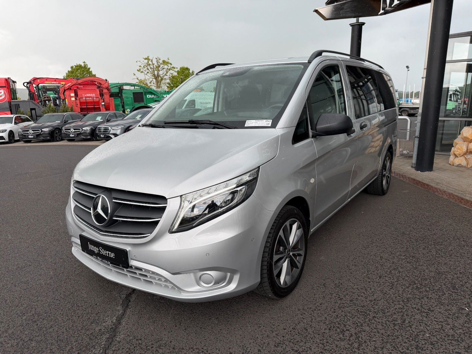 Fahrzeugabbildung Mercedes-Benz Vito 116 CDI Tourer 9G Laderampe Stdheiz LED