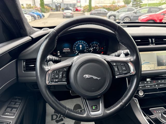 Jaguar XF R-Sport