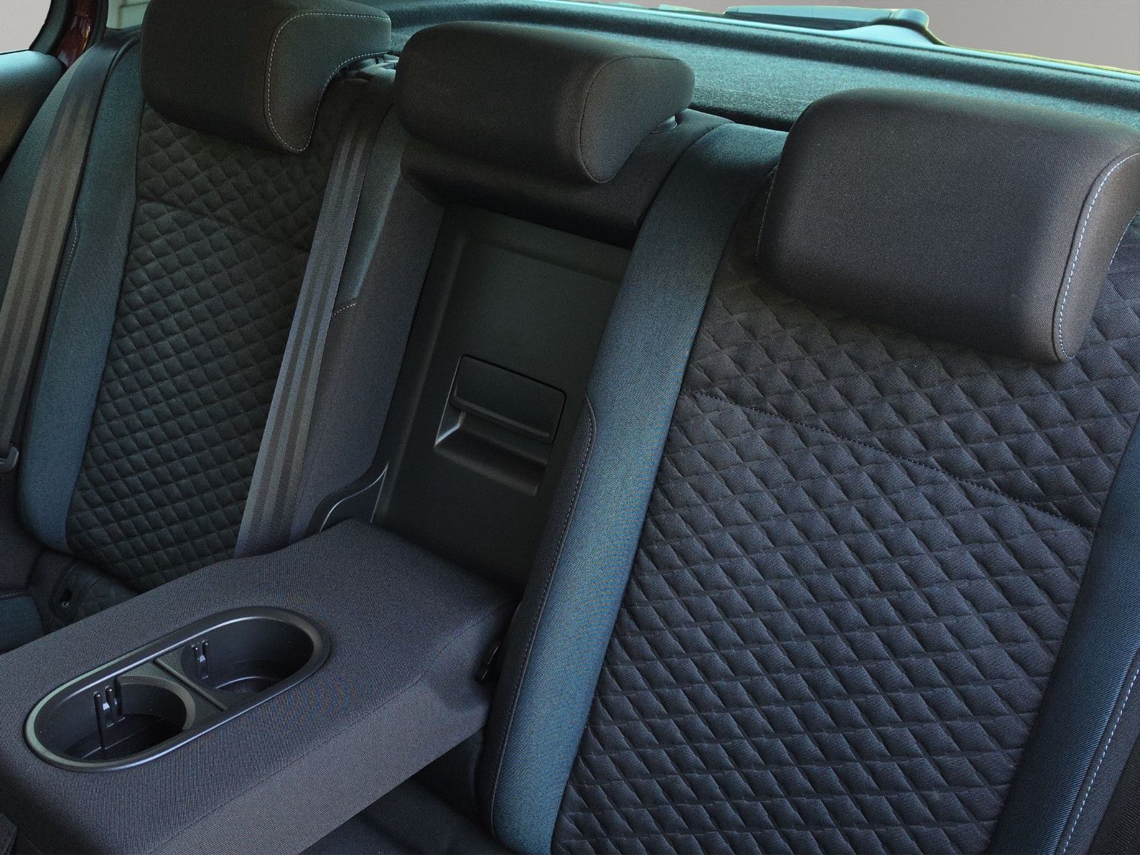 Fahrzeugabbildung Volkswagen Golf VII IQ.DRIVE Start-Stopp AUTOMATIK NAVI