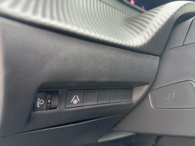 Foto Nummer 12: PEUGEOT 2008
