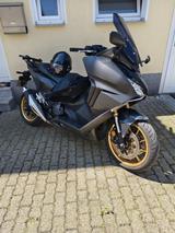 Honda Forza 750 Black Edition - Honda Motorräder in Essen