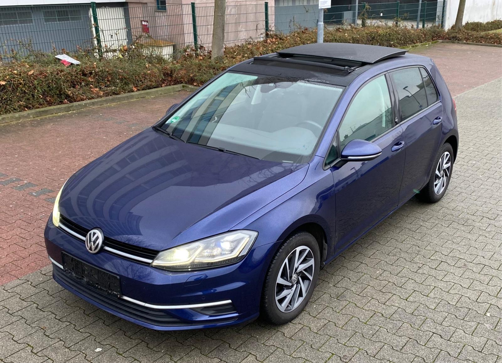 Volkswagen Golf DSG/Panorama/Kamera/Dig. Cockpit/ACC/Sound