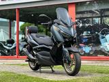 Yamaha X-MAX  - YAMAHA ROLLER X MAX