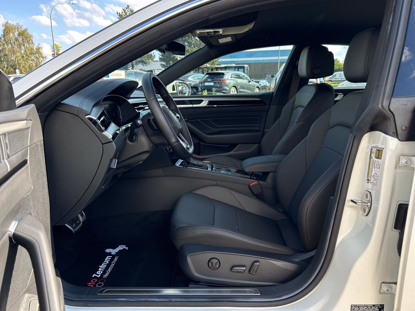 Volkswagen Arteon 2.0 TSI R-Line TAGESZUL 60 % unter UPE