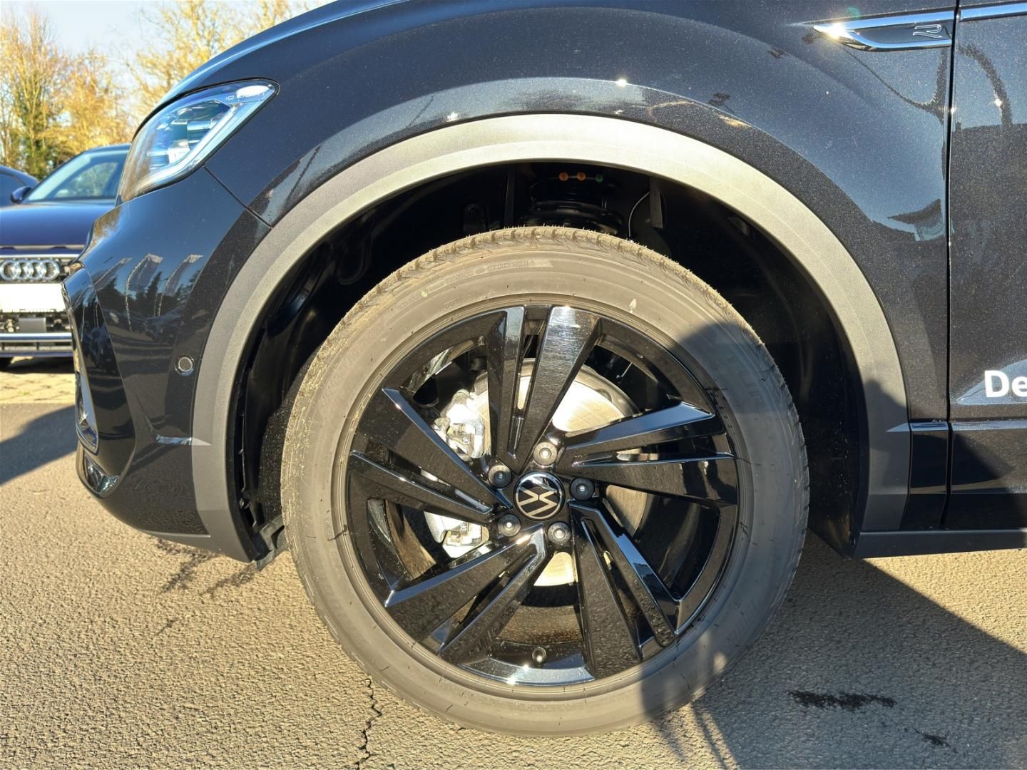 Fahrzeugabbildung Volkswagen T-ROC R-Line R-Line,Pano-Dach,Easy-Open,Navi,AHK