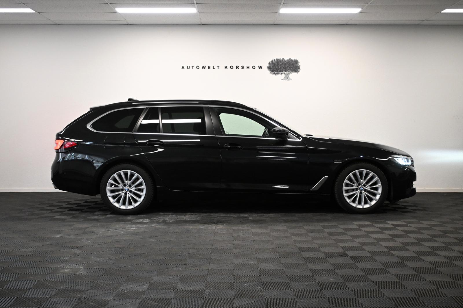 BMW 530 d *KAMERA*ACC*M LENKRAD*KEYLESS*CARPLAY *LED