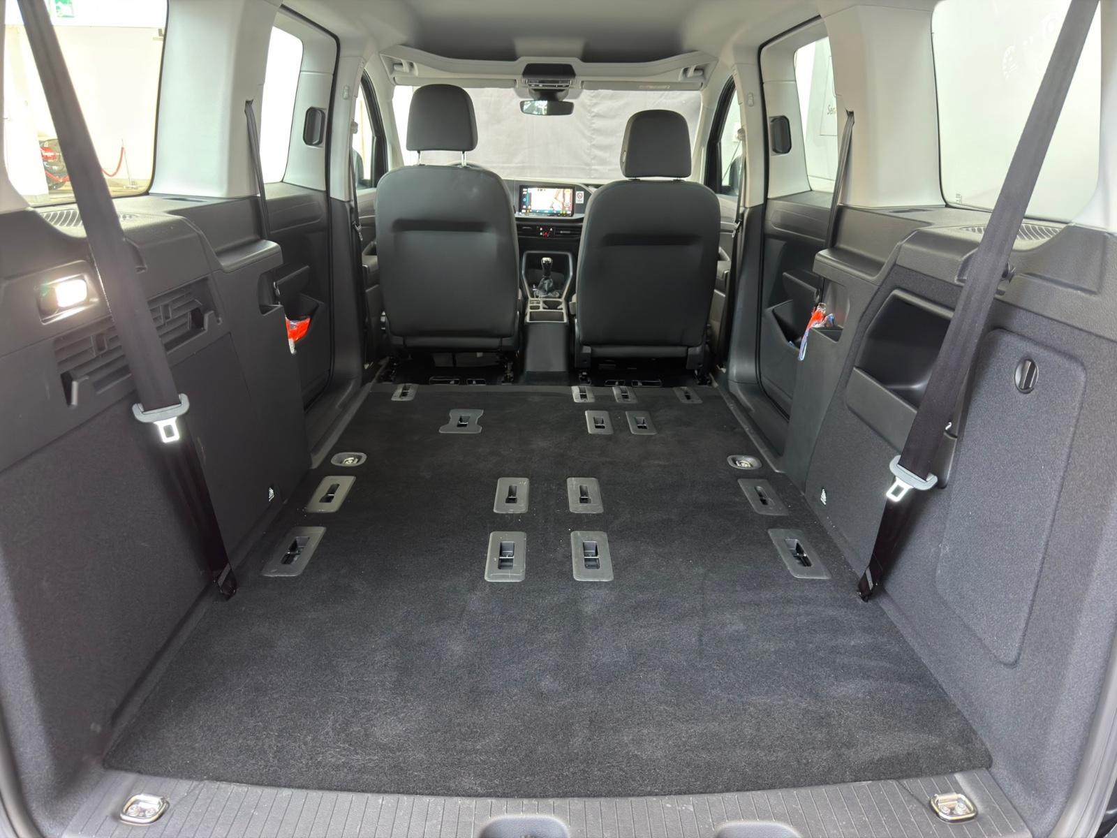 Volkswagen Caddy Basis Maxi #AHK#5j.Garantie#7Sitze#SHZ#App