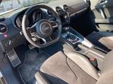 Audi TT RS plus Coupe 2.5 TFSI S tronic quattro - - Audi TT RS mit Benzin-Antrieb