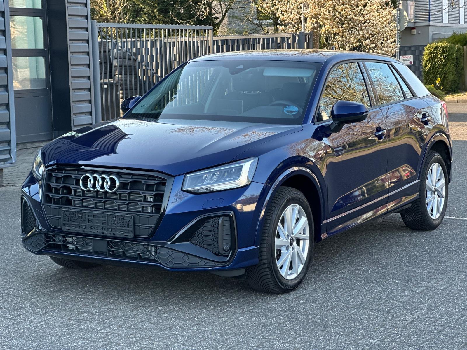 Audi Q2 40 TFSI quattro S line LEDER NAVI LED KAMERA
