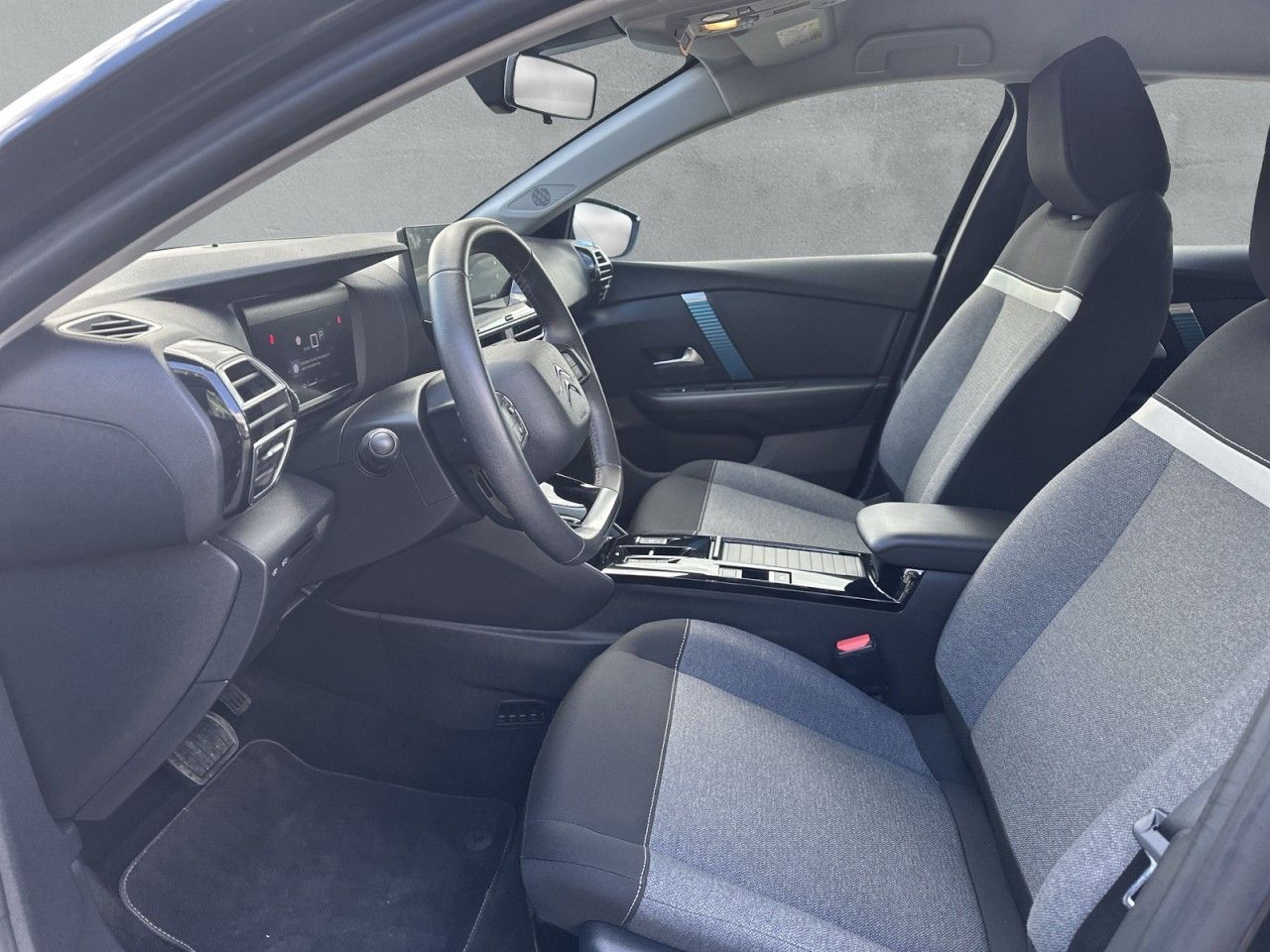 Fahrzeugabbildung Citroën ë-C4 Lim. Feel