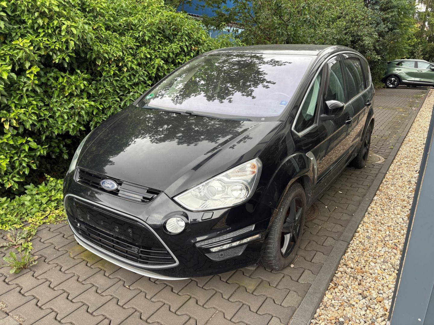 Fahrzeugabbildung Ford S-Max Titan. PanoDach Navi Getriebe defekt Mem.S