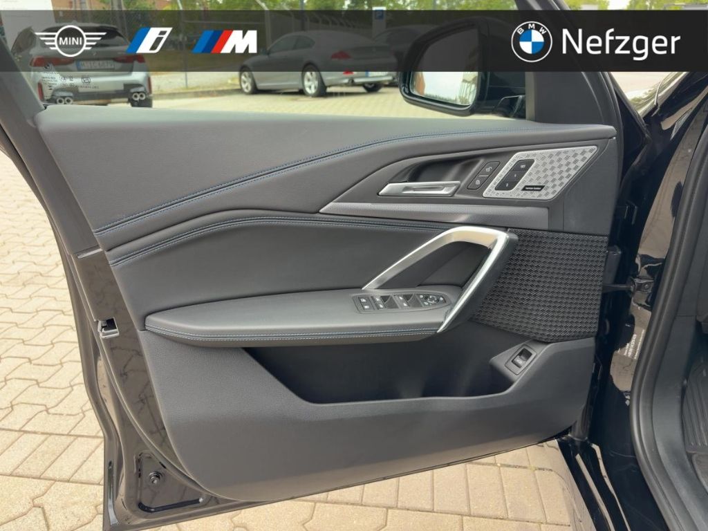 BMW X1 xDrive25e M Sport LED HUD AHK Lenkradheiz foto 14