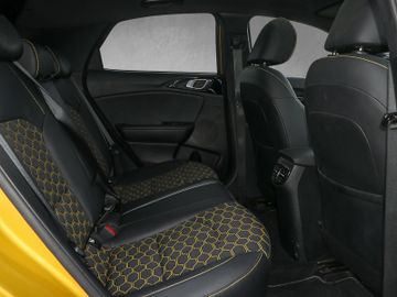 KIA XCeed - 7