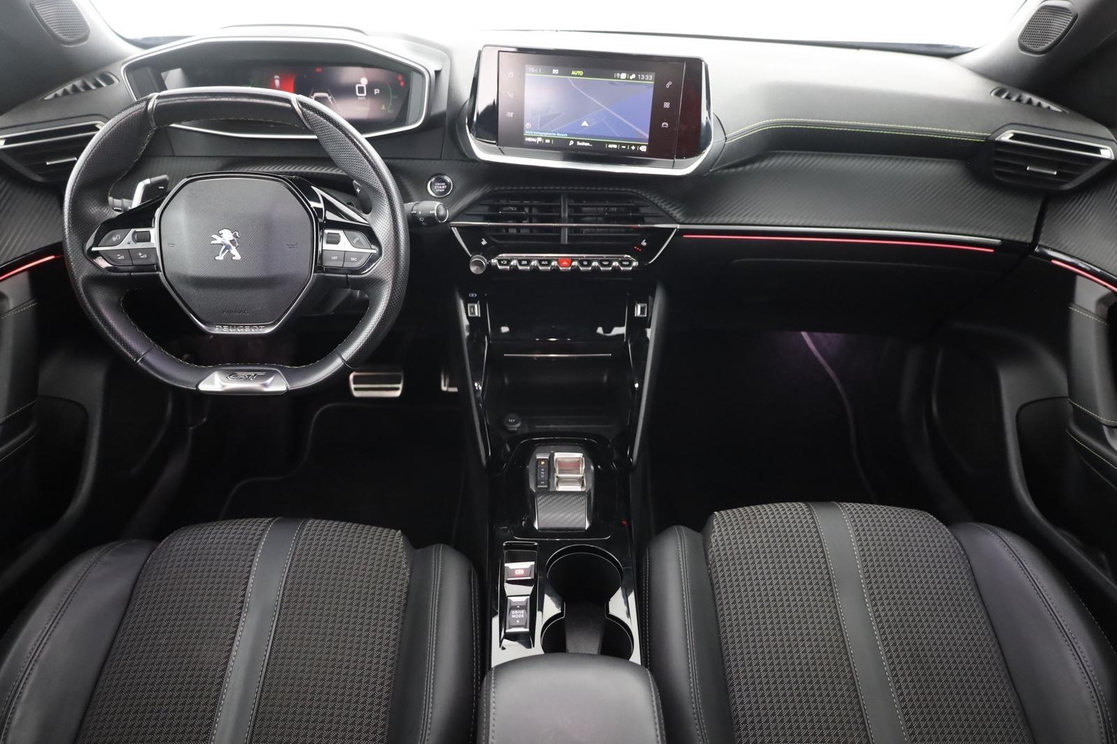 Peugeot 2008 GT PureTech 130 Aut. LED Navi Kamera