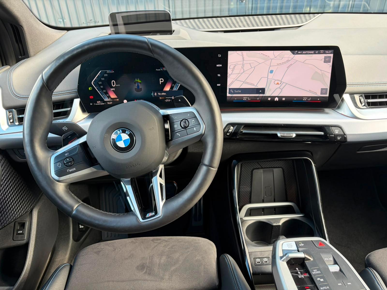 BMW 218i Active Tourer M SPORT /AHK/360°/HeadUp