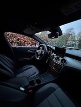 Mercedes-Benz CLA 180 - - gebrauchte Mercedes-Benz CLA 180 aus dem Jahr 2015