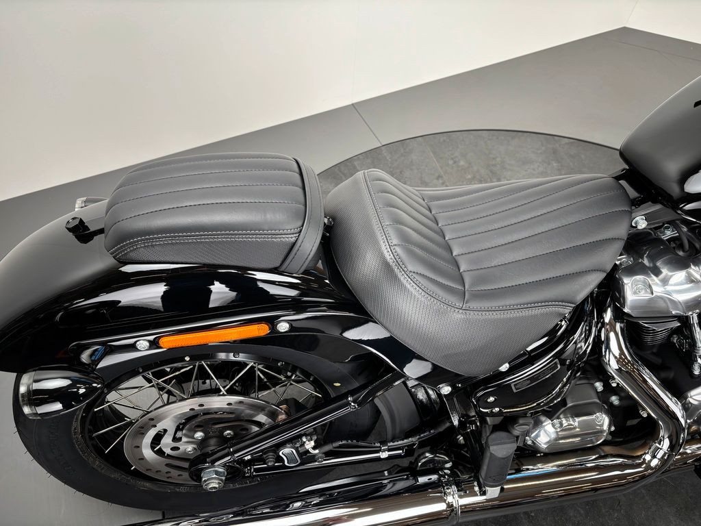 Fahrzeugabbildung Harley-Davidson STREET BOB *NEUWERTIG *5HD