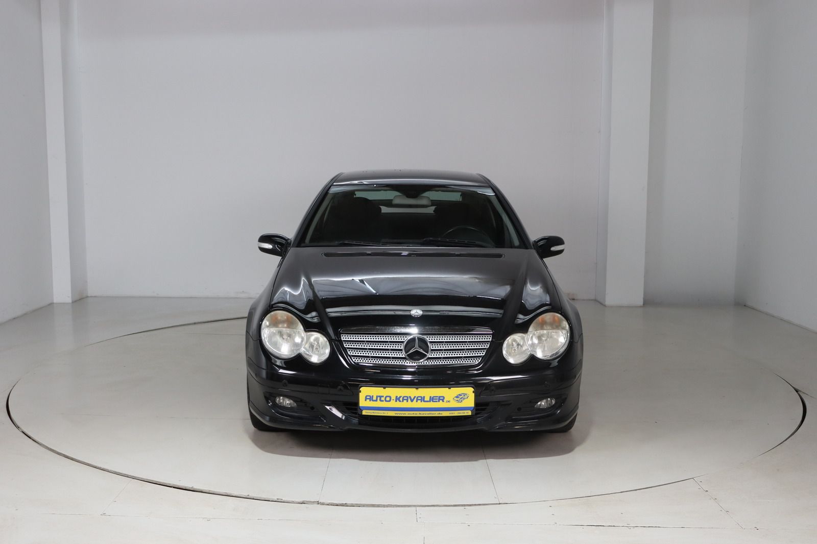 Fahrzeugabbildung Mercedes-Benz C 230 Sportcoupé * Navi * Sitzhzg. * PDC