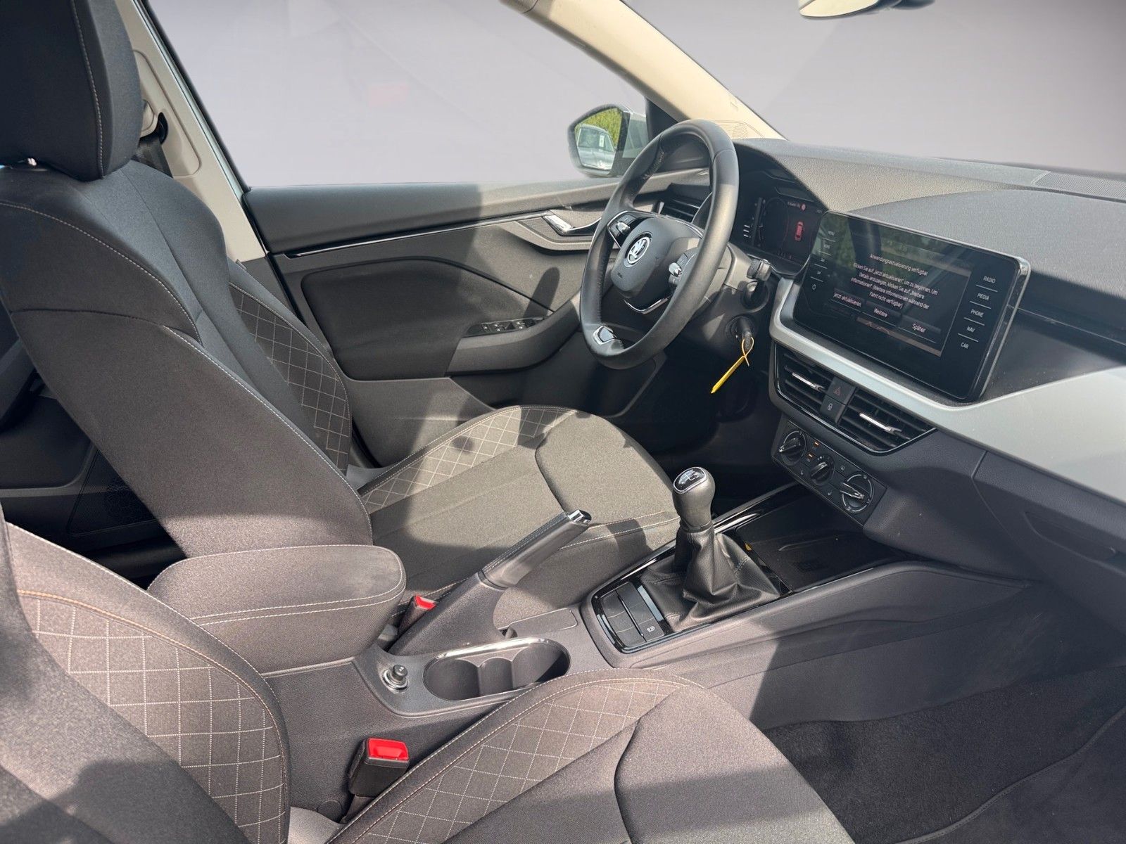 Fahrzeugabbildung SKODA Kamiq Ambition 1.0 TSI