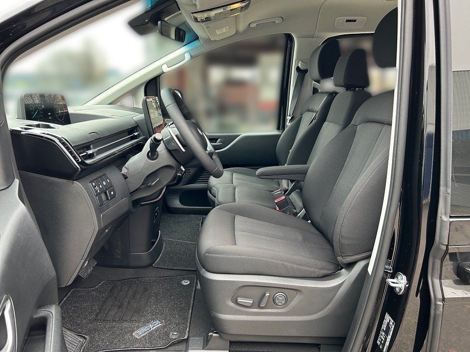 Fahrzeugabbildung Hyundai STARIA HYBRID 9SITZER 6AT TREND 18ZOLL PARK+EA-P