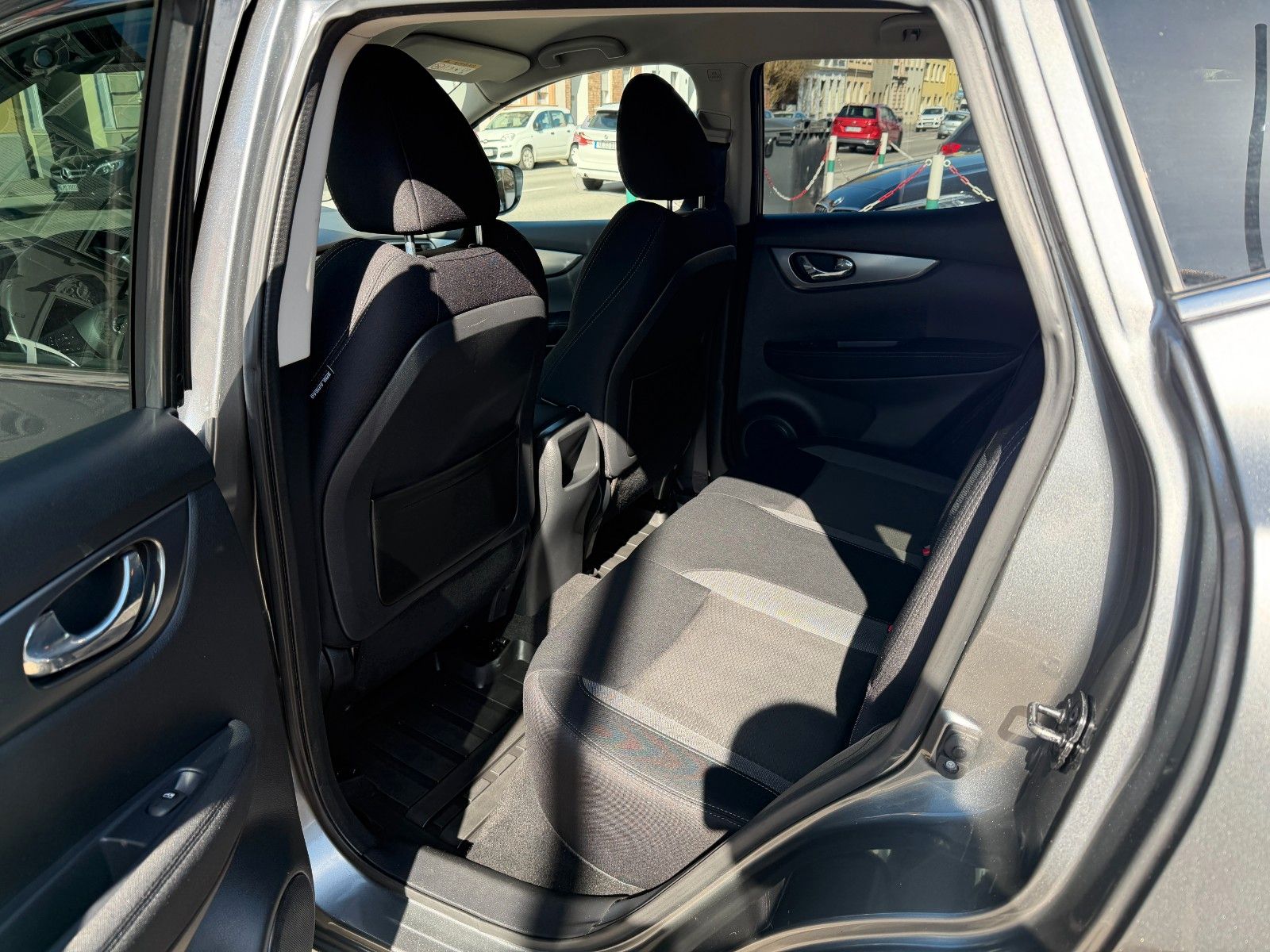 Fahrzeugabbildung Nissan Qashqai N-Connecta 1-HAND NAVI 360 KAMERA TEMPOM