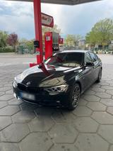 BMW F30 328i - BMW 328 aus 2012: 328i