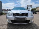 Skoda Octavia Combi Family, SHz, PDC, Navi, Tempomat - gebrauchte Skoda Octavia aus dem Jahr 2012
