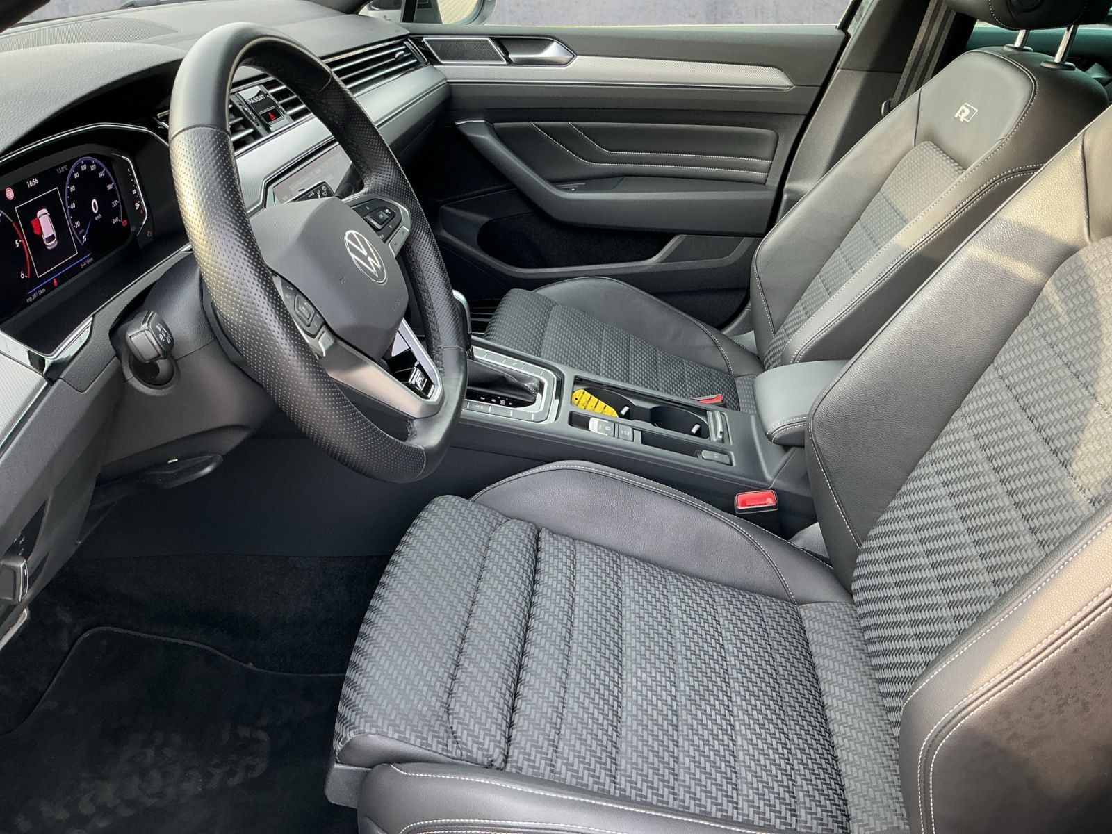 Volkswagen Passat Variant - Bild 12