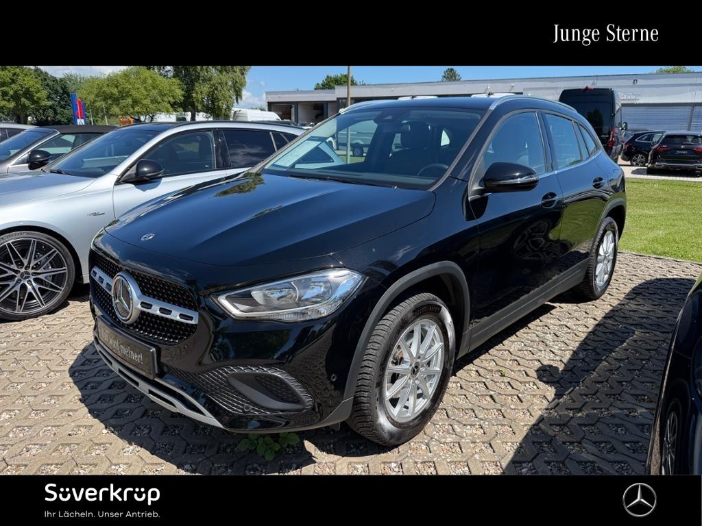 Mercedes-Benz GLA 180 SPUR PDC SHZ