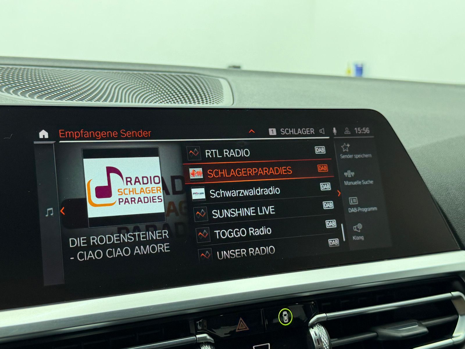 Fahrzeugabbildung BMW 330i LIMOUSINE/SPORT/LIVE COC/HiFi/AMBIENTE/H&R