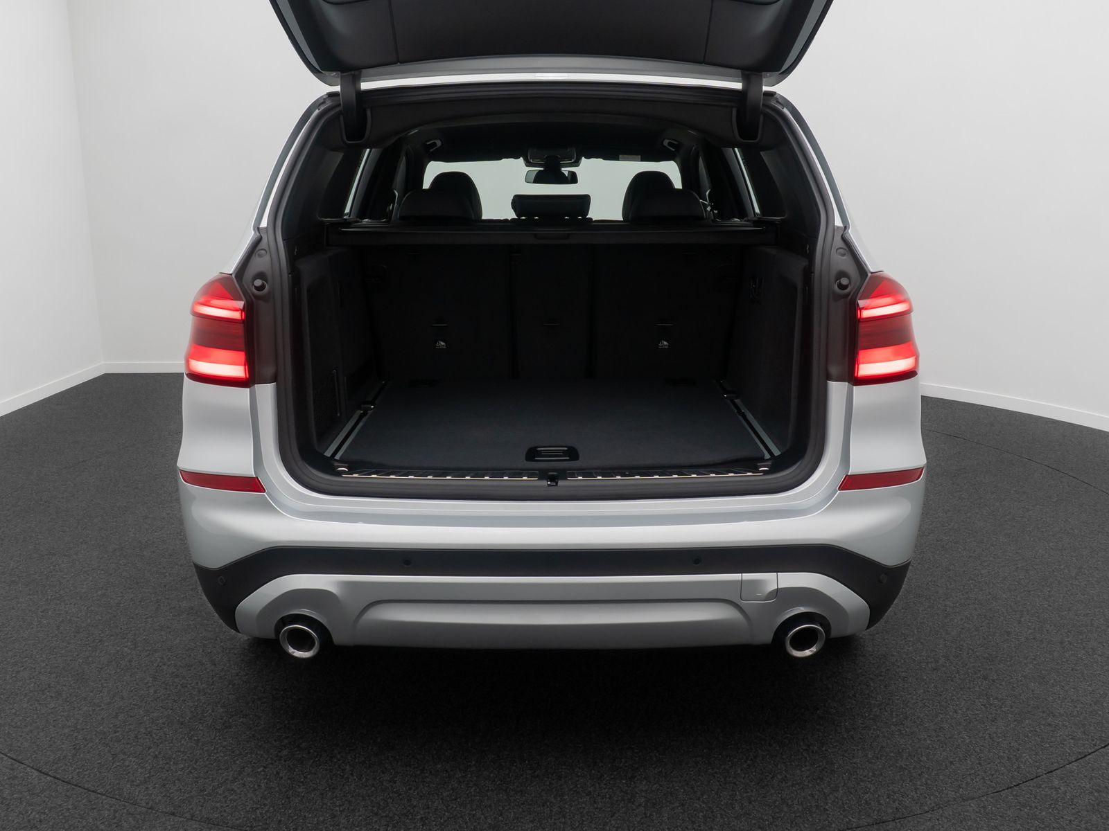 Fahrzeugabbildung BMW X3 xD30i 360&deg;DAB Memory CockpitPlus Leder 18Zoll
